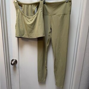 All in Motion Light Green Ribbed Tank (L)  and Leggings (M) Set